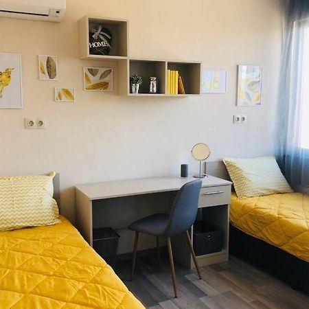 וארנה Lovely 3-Bedroom Apartment For 7 Ppl At The Centre מראה חיצוני תמונה