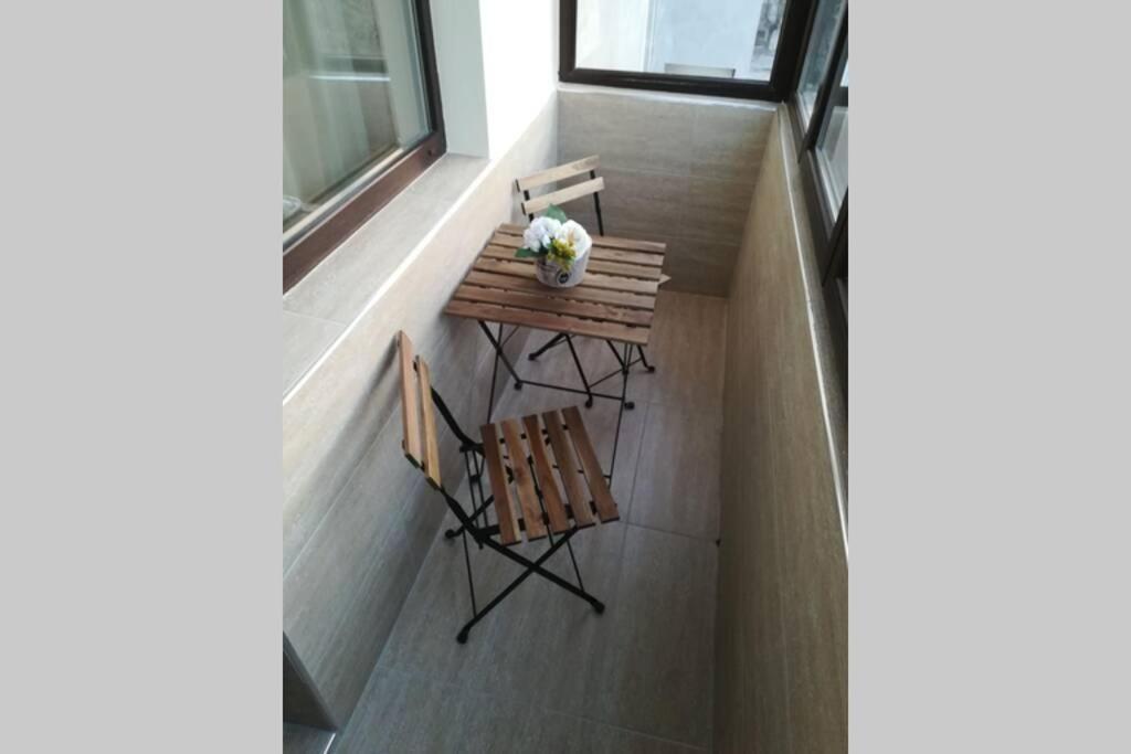 וארנה Lovely 3-Bedroom Apartment For 7 Ppl At The Centre מראה חיצוני תמונה