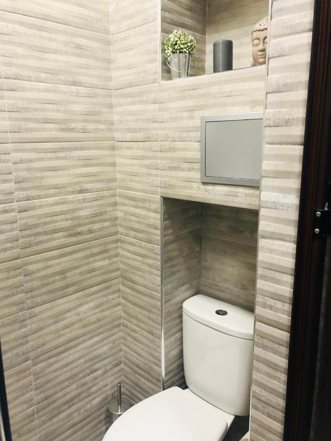 וארנה Lovely 3-Bedroom Apartment For 7 Ppl At The Centre מראה חיצוני תמונה